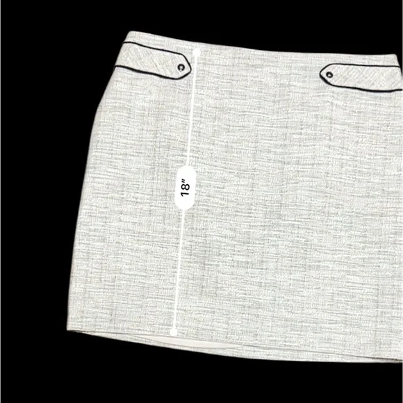 NWT White House Black Market Textured Cream Mini Skirt. Size 12 - Picture 5 of 8